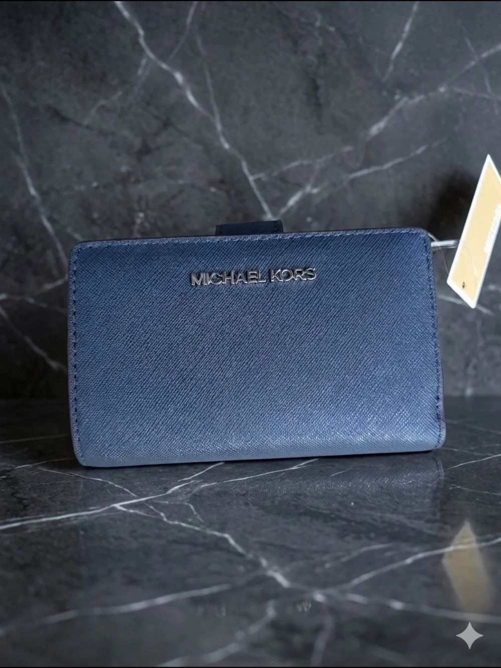 Michael Kors Jet Set Travel Medium Saffiano Leather Bifold Wallet – Navy (NWT)